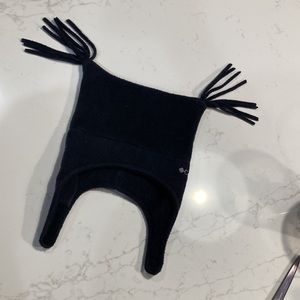 Black Columbia fleece hat
